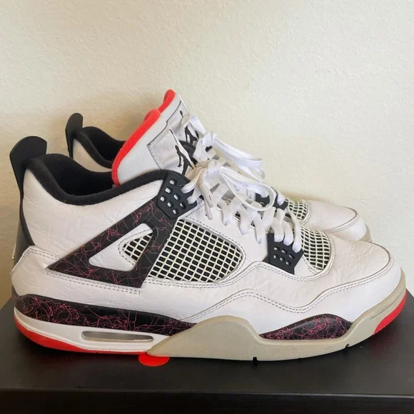 SOLD ❌ Jordan 4 Retro Pale Citron “Flight Nostalgia” size 13 308497-116 2019 - Picture 1 of 8